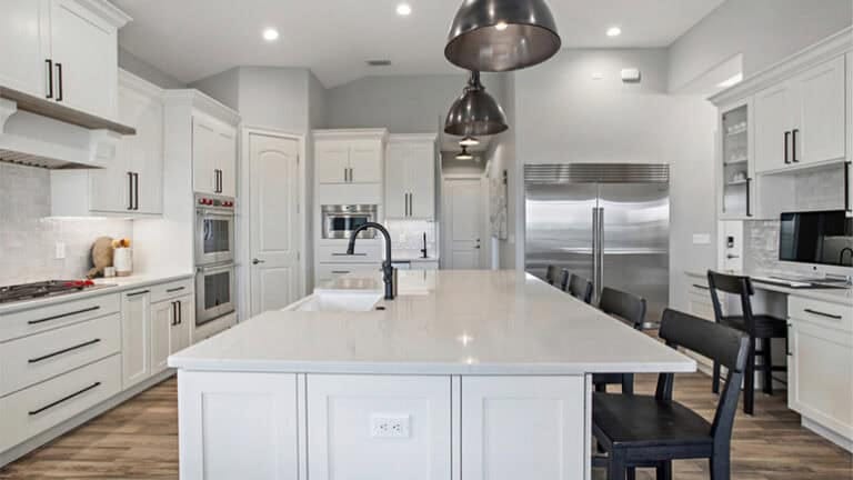 Custom Kitchen Cabinets - Pro Closet & Cabinetry